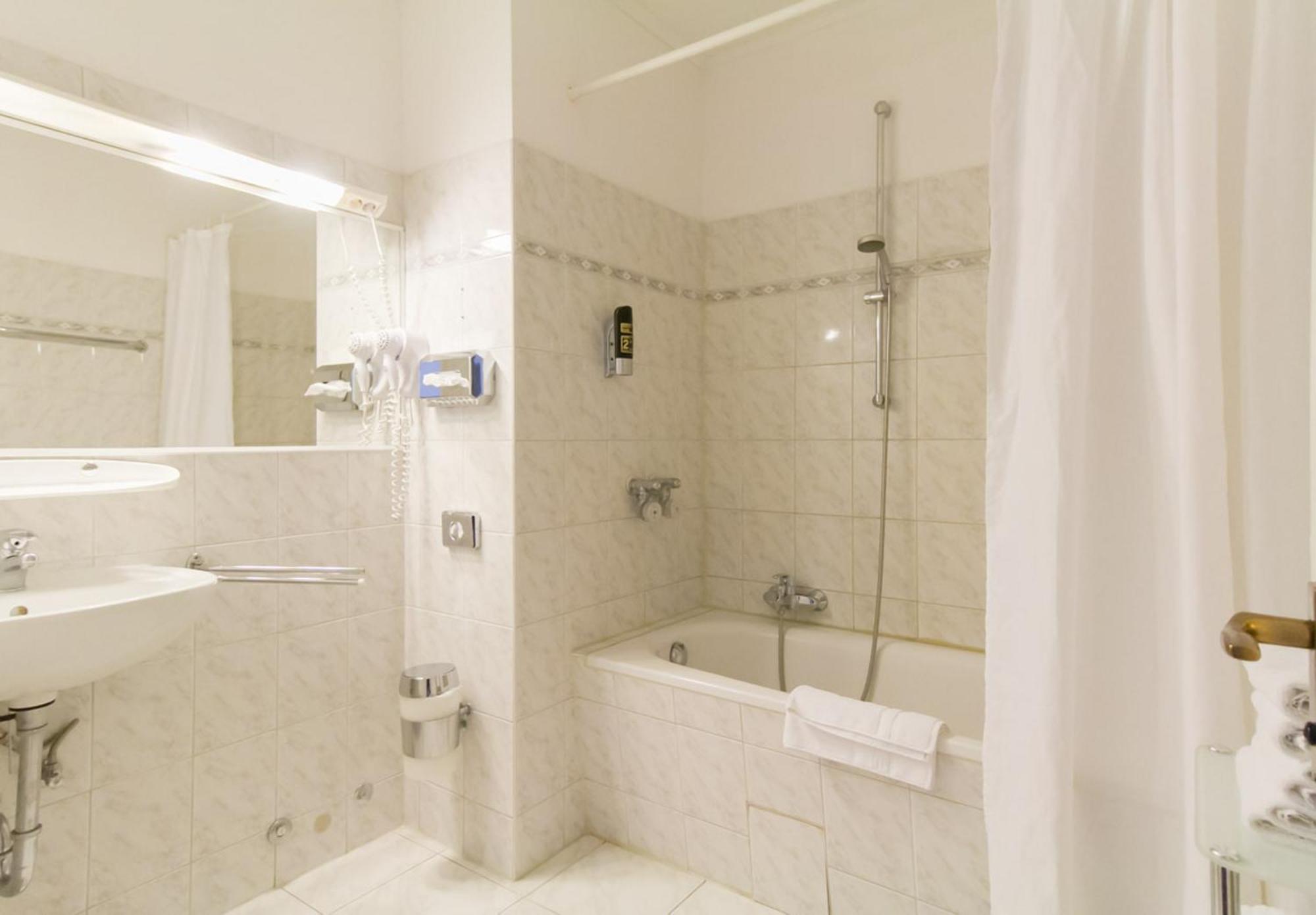 3-Room Apartment
